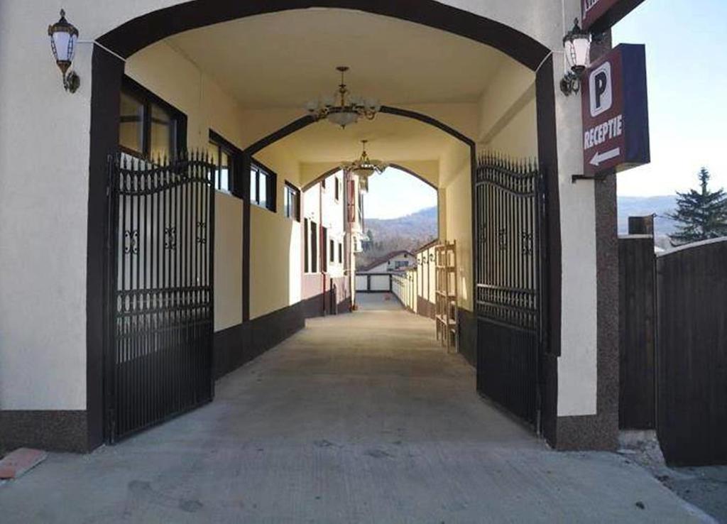 Pensiunea Brancoveneasca Cîmpulung Exterior foto